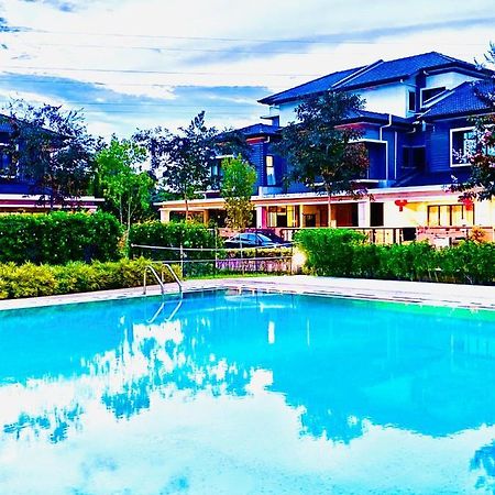 Faizal Madhi Homestay Kuching Ngoại thất bức ảnh