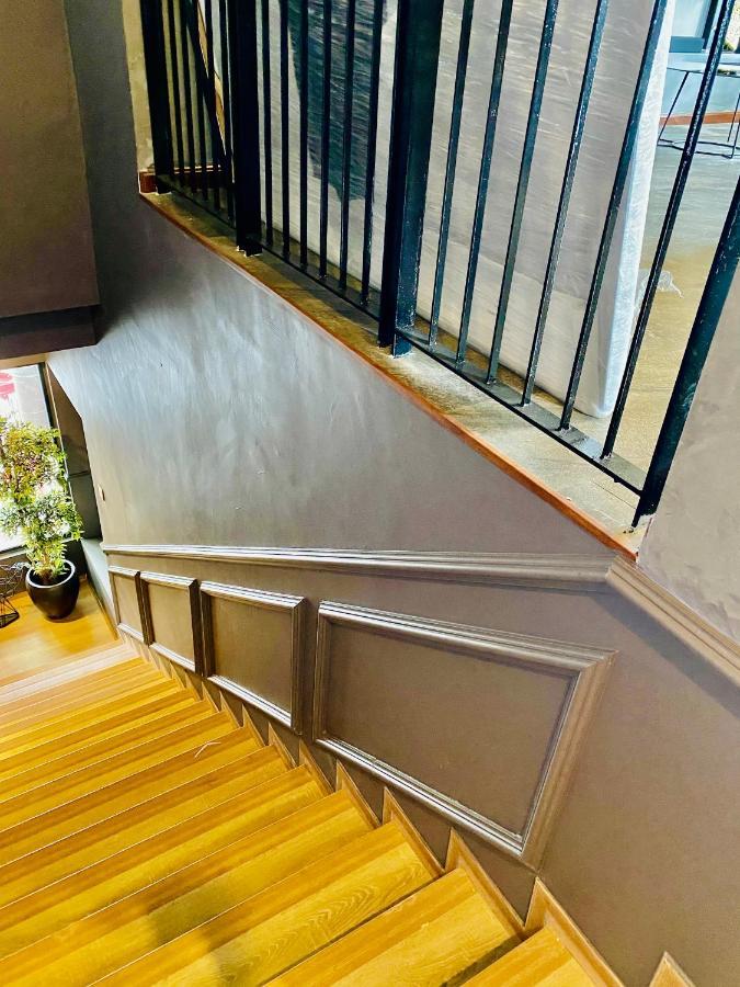 Faizal Madhi Homestay Kuching Ngoại thất bức ảnh
