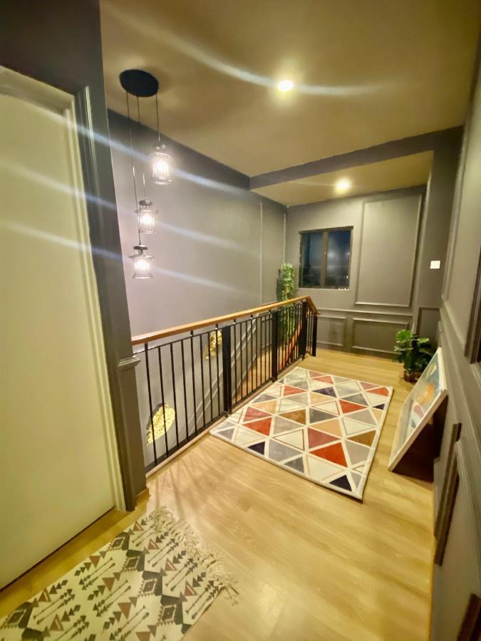 Faizal Madhi Homestay Kuching Ngoại thất bức ảnh