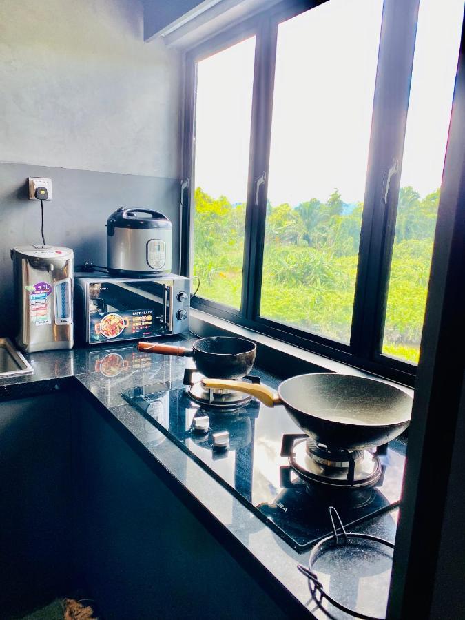 Faizal Madhi Homestay Kuching Ngoại thất bức ảnh