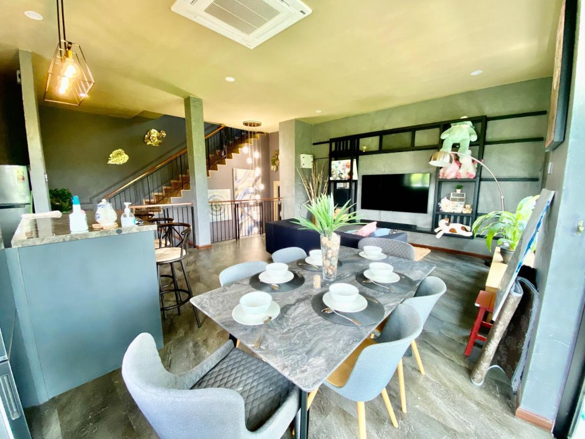 Faizal Madhi Homestay Kuching Ngoại thất bức ảnh