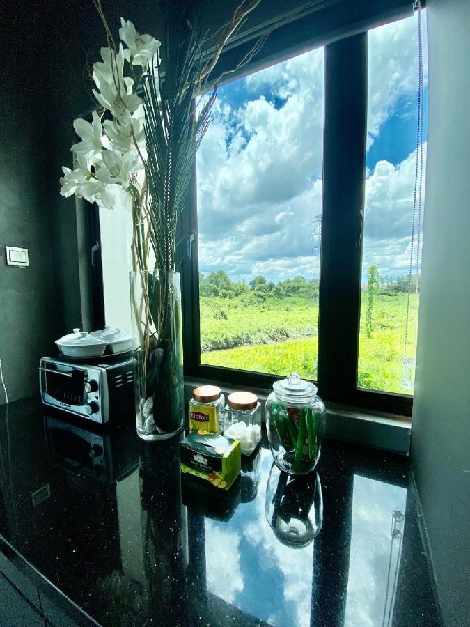 Faizal Madhi Homestay Kuching Ngoại thất bức ảnh